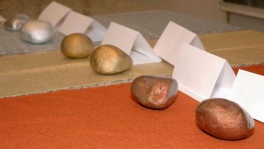 Stříbrný Bludný balvan v kategorii družstev za rok 2018 - Česká asociace veterinárních lékařů malých zvířat Stříbrný Bludný balvan v kategorii družstev za rok 2018 - Česká asociace veterinárních lékařů malých zvířat