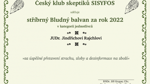 Stříbrný Bludný balvan za rok 2022 v kategorii jednotlivců - JUDr. Jindřich Rajchl Stříbrný Bludný balvan za rok 2022 v kategorii jednotlivců - JUDr. Jindřich Rajchl